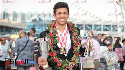 مصطفى عسل يكشف سر فوزه ببطولة العالم للاسكواش