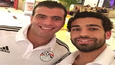 محمد صلاح يعلق على اعتزال عماد متعب