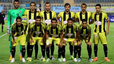 الشيمي يحصل على أول بطاقة صفراء في بطولة الدوري المصري