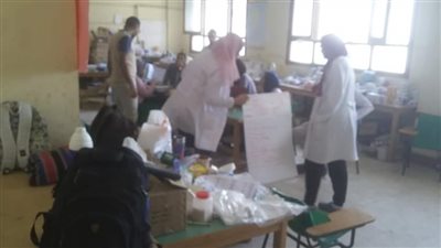 رئيس مدينة سمسطا: الكشف على 450 حالة مرضية خلال قافلة طب عين شمس