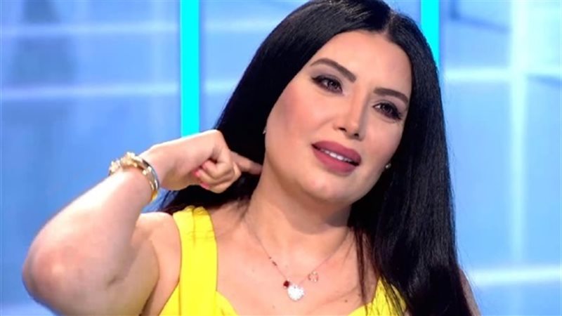 الفنانة عبير صبري