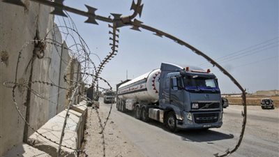 قوات الاحتلال تمنع المساعدات البترولية عن غزة