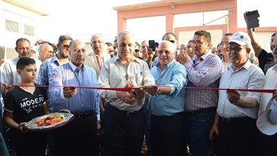 محافظ بورسعيد ووزير الموارد المائية يفتتحان محطة صرف الحسينية