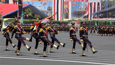 علم القوات المسلحة يعلو حفل تخريج رجال الدفعة 156 ضباط صف بحضور الرئيس السيسي