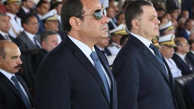 معهد ضباط الصف المعلمين يُهدي الرئيس السيسي كتاب الله في حفل تخريج الدفعة 156 ضباط صف