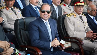 السيسي يمنح عريف مقاتل عباس محمد عطية علي بدوي نوط الواجب العسكري من الطبقة الثالثة