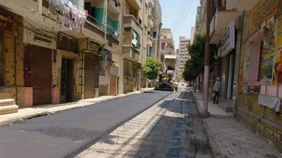 صور.. محافظ أسيوط: استكمال أعمال الرصف في الخطة الاستثمارية الجديدة 2018/2019 م