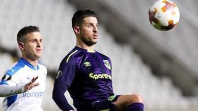 ميراليس وبياكا يقتربا من فيورنتينا الإيطالى