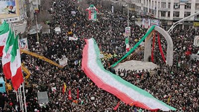 خبير إيراني يكشف لـ 