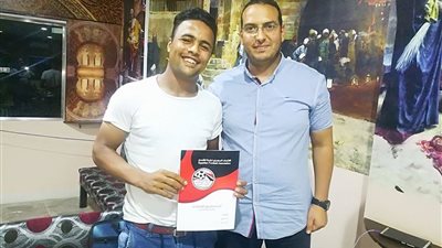  طهطا يتعاقد مع 