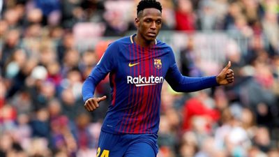 برشلونة يضع الكرة في ملعب ياري مينا