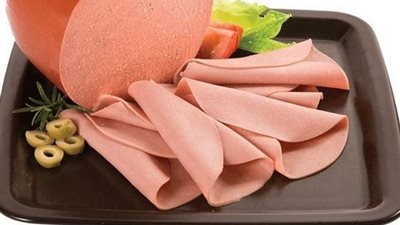 طريقة عمل لانشون اللحمة.. سهلة وبسيطة 