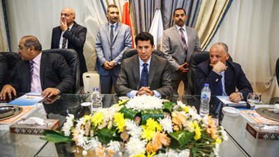 أبوريدة: هدفنا الوصول لحلول جذرية لعودة الجماهير