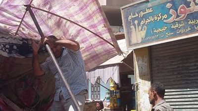 إزالة ٧٥ مخالفة في حملة لرفع الإشغالات ببني مزار