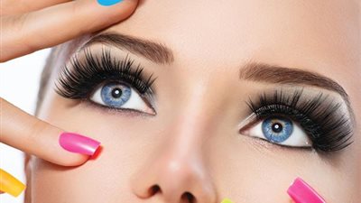 لمحبات العيون الملونة.. تعرفِ على أسعار وأنواع العدسات اللاصقة في الأسواق
