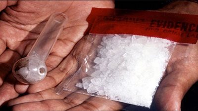 تجديد حبس 3 متهمين  في جلب مخدر الأيس عبر مطار القاهرة 