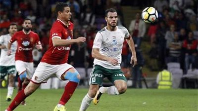 الاهلي والمصري.. كوليبالي يمنح الأحمر الأفضلية على الأخضر بعد مرور 30 دقيقة