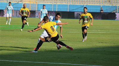 الإنتاج الحربي يتقدم علي بيراميدز بهدف نظيف في الشوط الأول