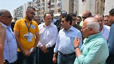 صور.. الدكتور أشرف صبحي يطلق حملة 