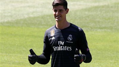 صور.. ريال مدريد يقدم كورتوا للجماهير