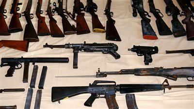 ضبط 18 قطعة سلاح وتنفيذ 1600 حكم قضائي فى حملة أمنية بالمنيا 