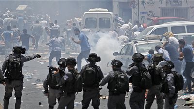 إصابة 10 فلسطينيين برصاص الاحتلال في جمعة 