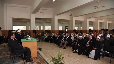 صور.. محافظ الإسكندرية ووزيرا الأوقاف والشباب والرياضة يفتتحون معسكر أبي بكر الصديق التثقيفي