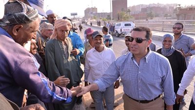 صور.. محافظ أسيوط يتفقد أعمال تطوير ورفع كفاءة الطرق والمحاور الرئيسية