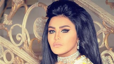 أحلام تشارك جمهورها أغنية بين النجوم 
