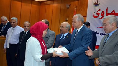 تكريم 15 طالبًا وطالبة من أوائل الثانوية العامة والدبلومات الفنية بـ القليوبية