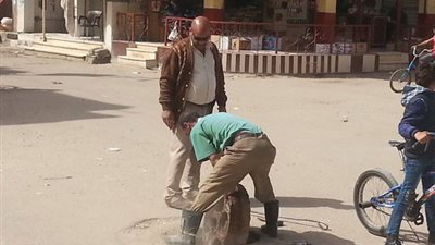ضبط عاطلين سرقا أغطية بالوعات الصرف الصحي بـ المنوفية