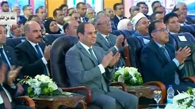 افتتاح قناطر أسيوط الجديدة .. الرئيس السيسي يفتتح 25 بئر جوفي بالطاقة الشمسية