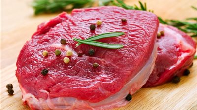 بعد مجهودات الحكومة في توفير الأضاحي للمواطن البسيط.. هل تنتكس الأسواق وتفيض اللحوم