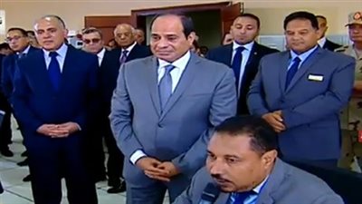 4 لقطات في افتتاح قناطر أسيوط الجديدة ومتحف سوهاج.. الرئيس السيسي 