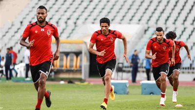 الأهلي يختتم تدريباته على ملعب برج العرب