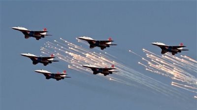 شاهد.. لحظة استهداف قوات التحالف العربي لـ معسكرات الحوثيين في اليمن