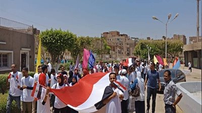 بالأعلام ورسائل السلام.. الشباب والرياضة بالفيوم تحتفل بـ يوم الشباب العالمي