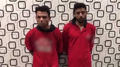 فيديو.. القبض على شخصين لقيامهما بالإتجار غير المشروع فى النقد الأجنبى