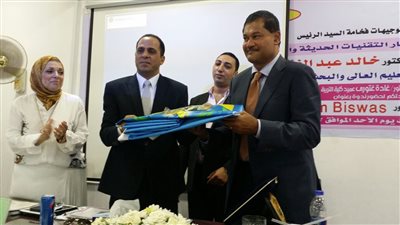 رئيس جامعة دمنهور يستقبل أستاذ الهندسة بجامعة فاندربيلت الأمريكية 