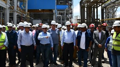 وزير البترول يتفقد شركة الإسكندرية  