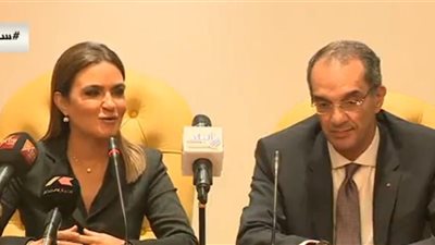 بث مباشر.. توقيع بروتوكول تعاون بين وزارتي الاستثمار والاتصالات