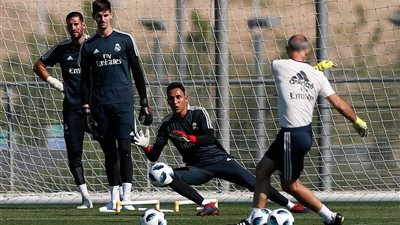 صور .. إصابة مدافع ريال مدريد 