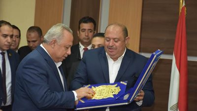 تكريم وزير القوى العاملة ومحافظ الشرقية بمقر جمعية المستثمرين بـ العاشر من رمضان
