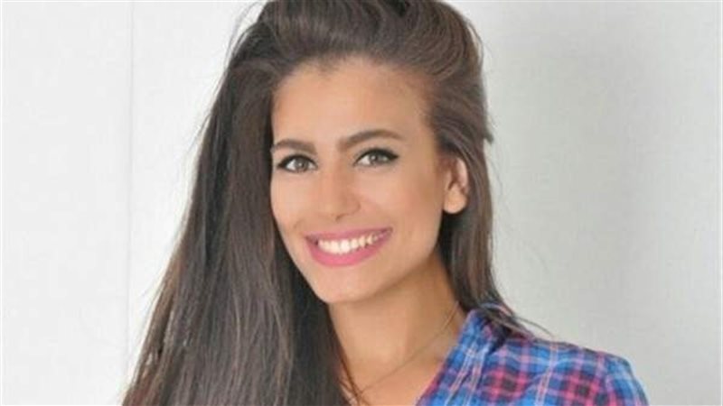 الفنانة ولاء الشريف