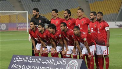 التعادل السلبي يحسم نتيجة الشوط الأول من مواجهة الأهلي والنجمة اللبناني
