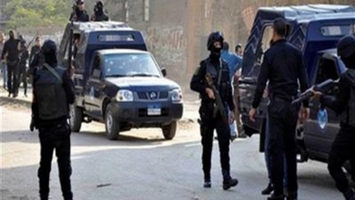 ضبط تشكيلا عصابيا للإتجار في الهيروين بـ الخانكة 