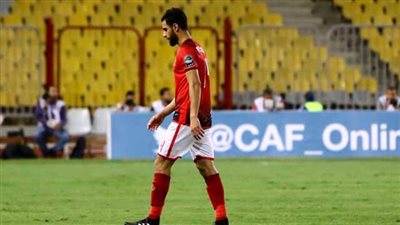 طبيب الأهلي يطمئن على 