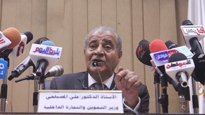 وزير التموين يكشف لـ 