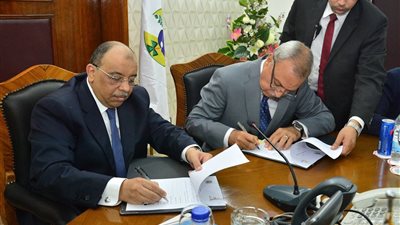 صور.. وزير التنمية المحلية: محافظات الصعيد تحتل أهمية قصوى في الأجندة التنموية
