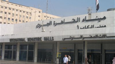 صور.. الانتهاء من الخيمة المكيفة بصالة مطار القاهرة استعدادا لعودة الحجاج المصريين